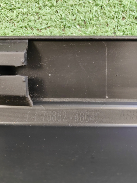 Накладка порога левая Lexus RX 7586048040