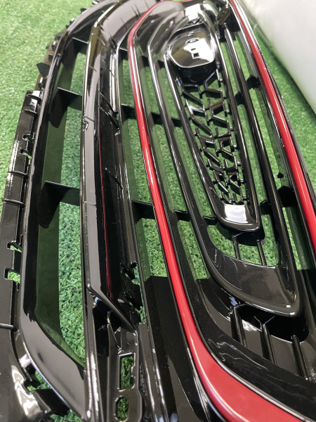 Решетка радиатора Geely Coolray 6013025000
