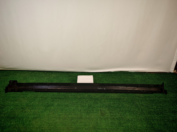 Накладка порога правая Voyah Free 310110001