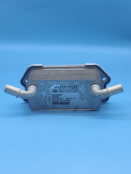 Радиатор масляный Geely Coolray Atlas 1056021400