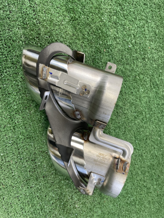 Насадка глушителя правая Geely Tugella 6044117600