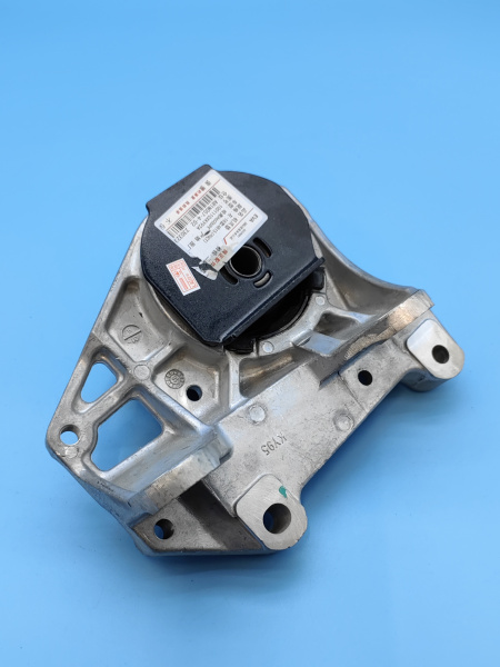 Подушка двигателя левая Haval F7x рестайлинг 1001110XKY92C