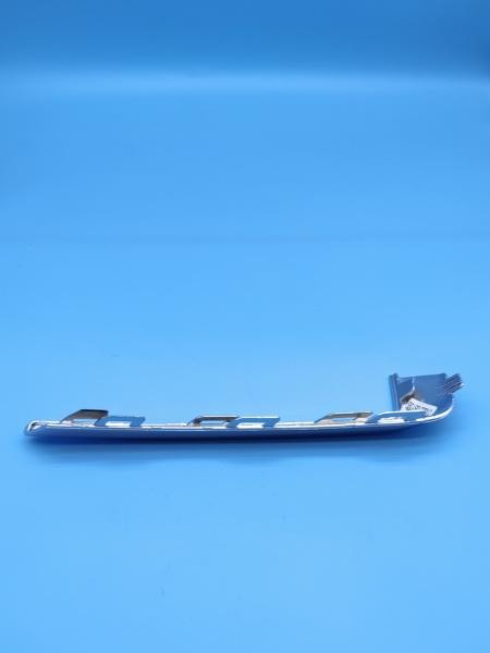 Молдинг переднего бампера правый нижний Geely Atlas Pro 6600158956