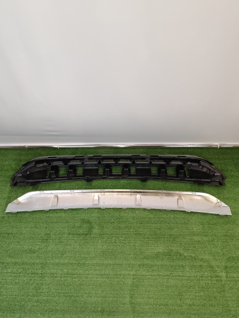 Молдинг решетки радиатора нижний Lexus RX F sport 5312248080
