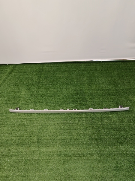 Молдинг заднего бампера центральный нижний серебристый Chery Tiggo 7 Pro 602000935AAAKR