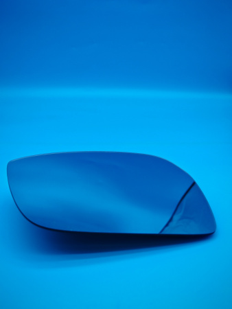 Зеркальный элемент левый Geely Coolray 6017057400