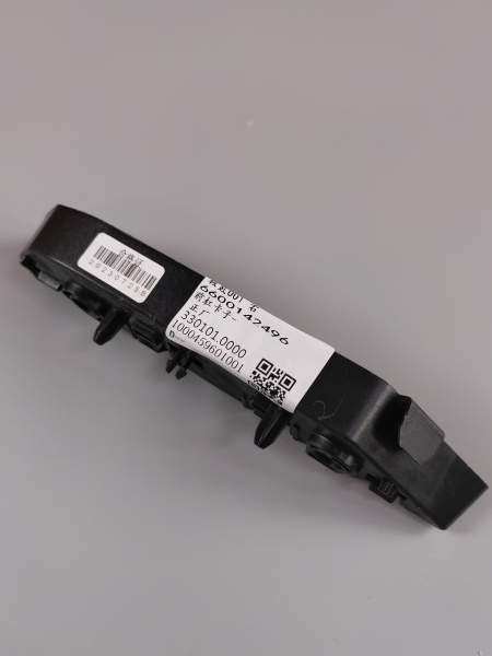 Кронштейн переднего бампера правый Zeekr 001