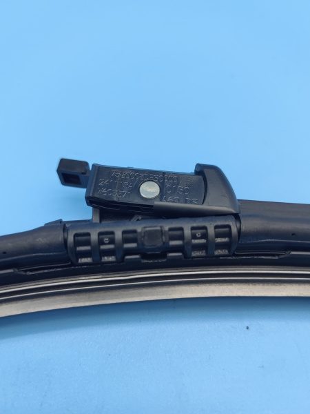 Щетка левая Gac GS8 7520008DRS0000