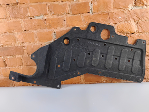 Защита моторного отсека левая Li L9