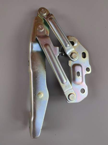 Петля капота левая Zeekr 001