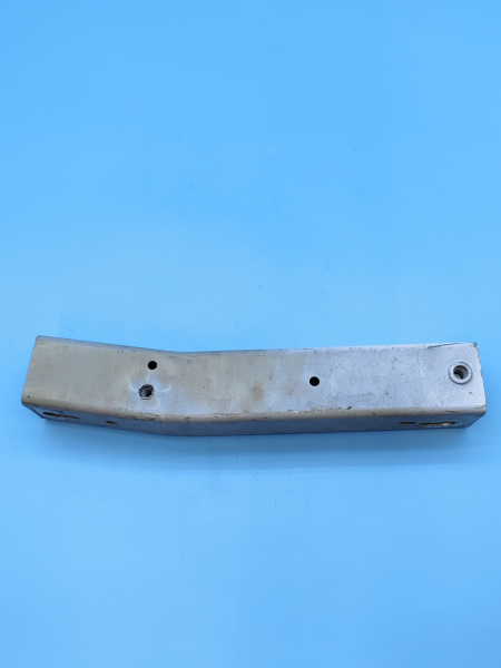 Усилитель передней панели правый Zeekr 001 рестайлинг 6608003174C15