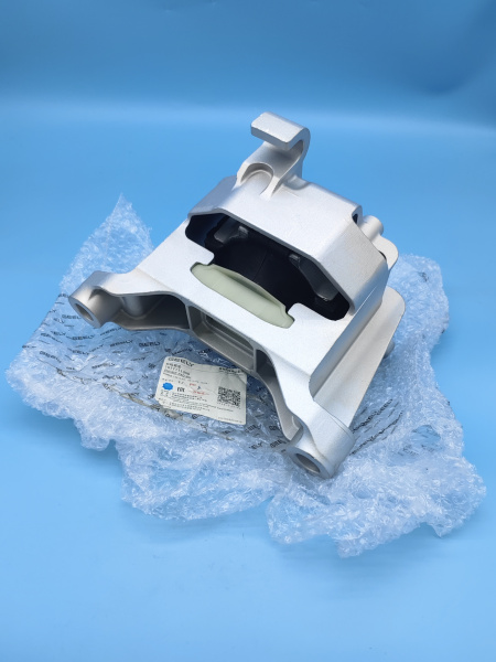 Подушка ДВС правая Geely Coolray рестайлинг SX11 1077111300