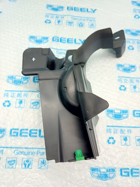 Кронштейн подкрылка переднего Geely Monjaro