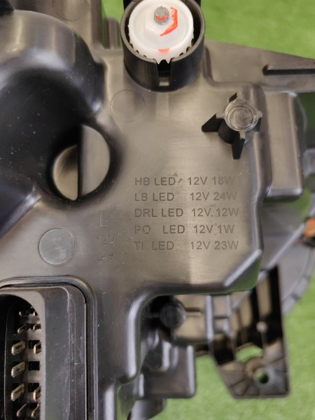 Фара левая Exeed VX 605000161AA