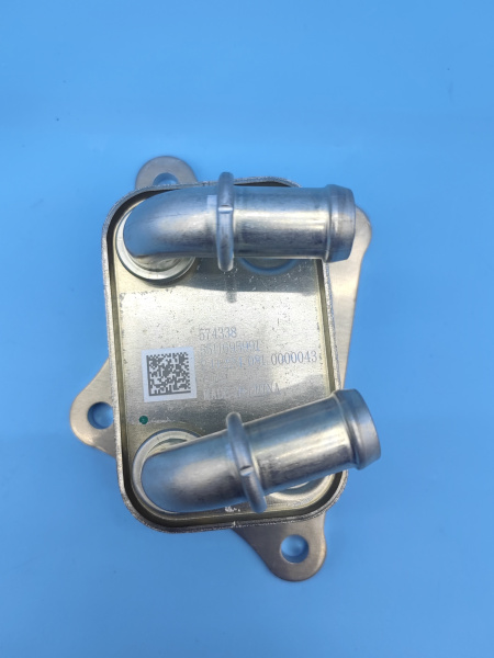 Радиатор масляный Geely Coolray 1056034800