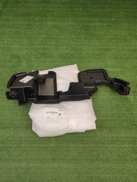 Дефлектор радиатора правый Chery Arrizo 8 302001113AA