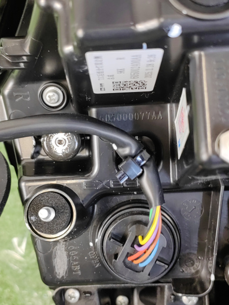 Фонарь правый наружный Exeed LX 605000077AA