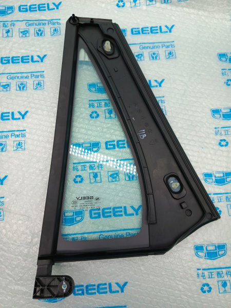 Форточка двери задней П Geely Monjaro