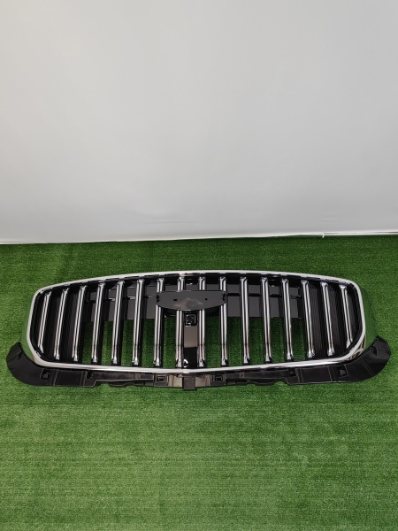 Решетка радиатора Geely Monjaro рестайлинг 6608241190