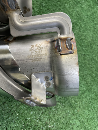Насадка глушителя правая Geely Tugella 6044117600