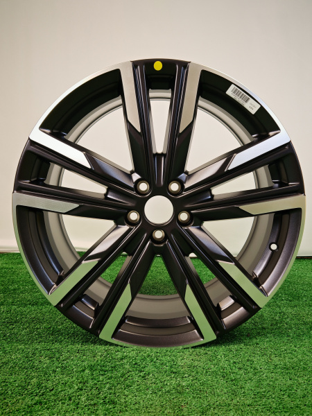 Диск Geely Monjaro Tugella R20 4024068200