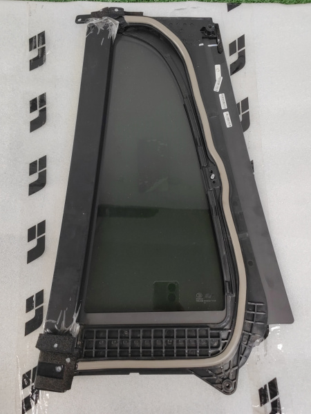 Форточка задней правой двери Li L9 Х0162030040