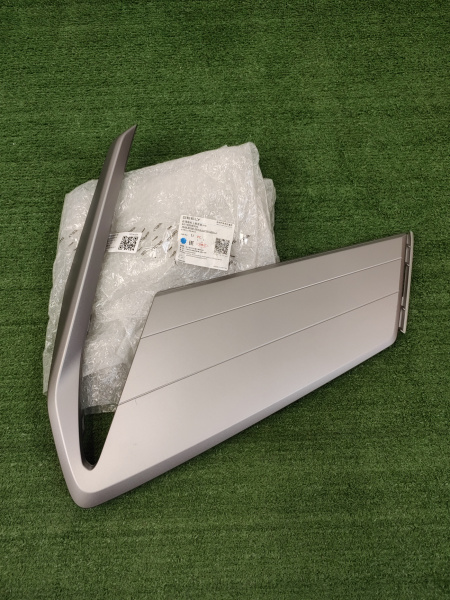 Молдинг переднего бампера левый Geely Coolray рестайлинг 6010208500
