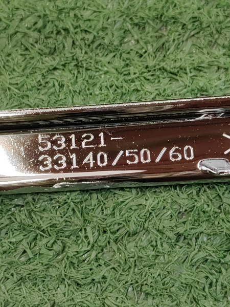 Молдинг решетки радиатора верхний Lexus ES 5312133150