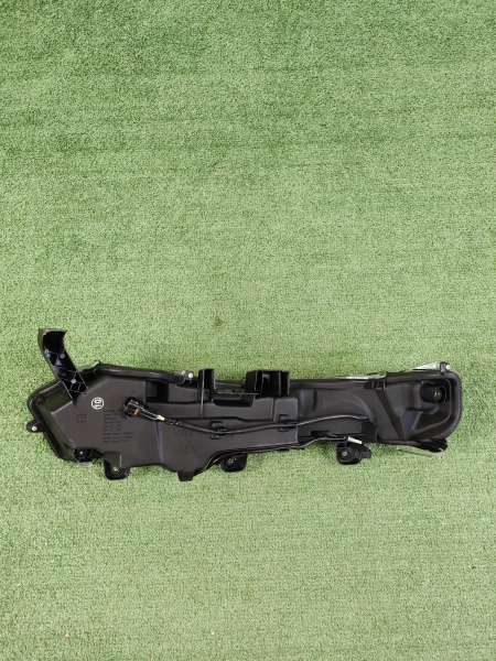 Ходовой огонь правый Lexus NX 8161078040