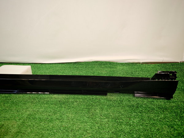 Накладка порога правая Voyah Free 310110001