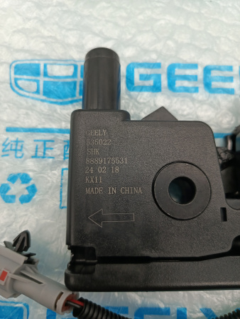 Замок капота Geely Monjaro 5032065500