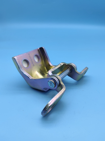 Петля двери передней правой нижняя Haval F7X 6106400XKR02A