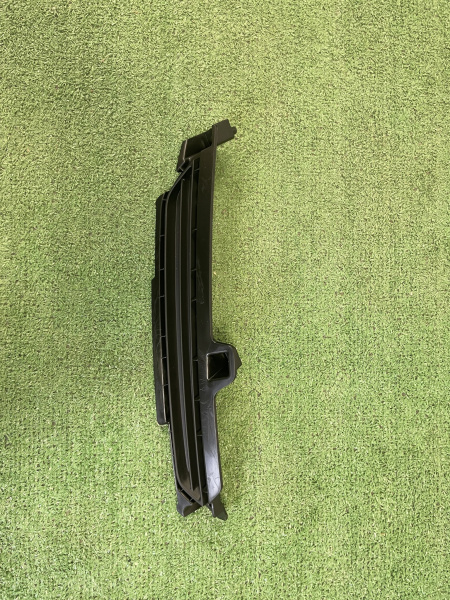 Решетка переднего бампера правая Jetour Dashing F162803584CA