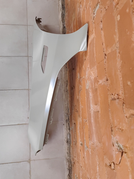 Крыло переднее правое Li L8 L9