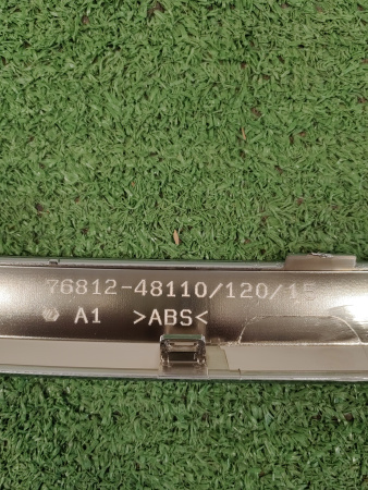 Накладка крышки багажника Lexus RX 7681248120