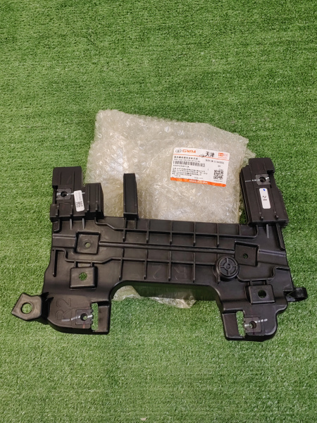 Кронштейн решетки радиатора правый Haval Jolion рестайлинг 5509103XST13A