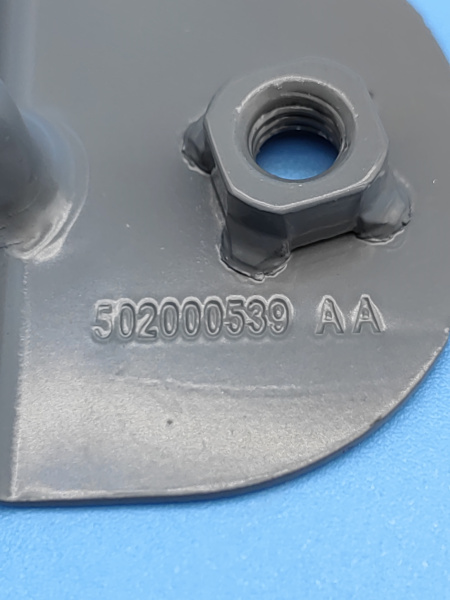 Кронштейн крыла переднего средний Exeed VX 502000428AADYJ