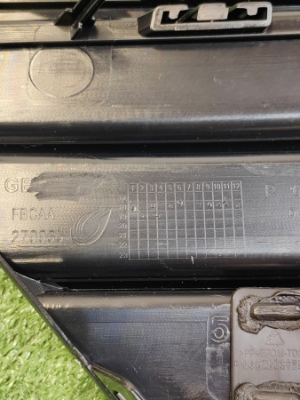 Решетка птф переднего бампера правая Geely Tugella 6010096100