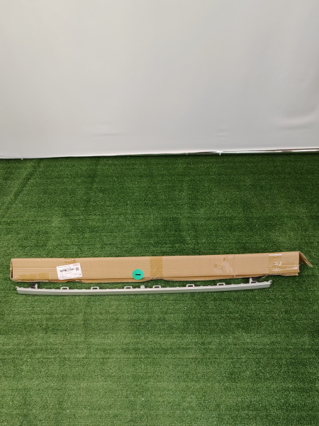 Молдинг заднего бампера центральный нижний серебристый Chery Tiggo 7 Pro 602000935AAAKR