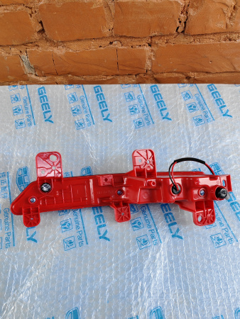 Фонарь противотуманный задний Geely Monjaro 7057035300