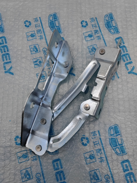 Петля капота левая Geely Monjaro 5032064900C15