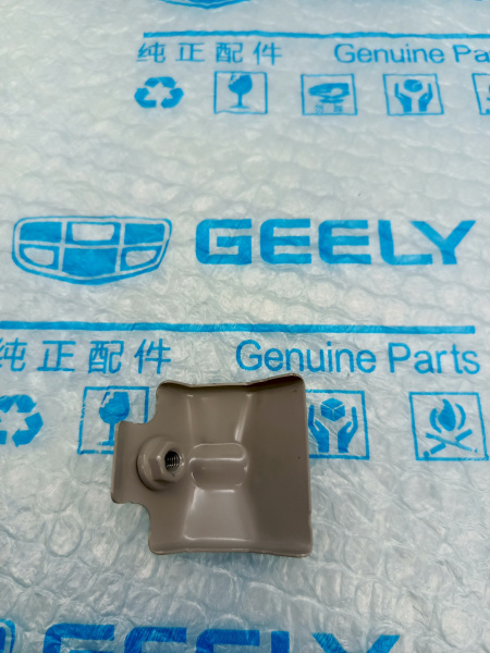 Кронштейн переднего крыла Geely Monjaro