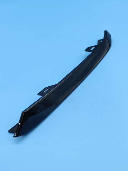 Молдинг переднего бампера правый нижний черный хром Geely Atlas рестайлинг 6010219100B03