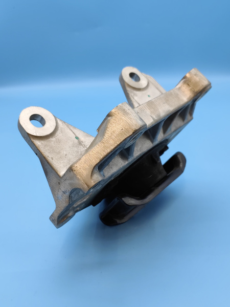 Подушка двигателя левая Haval F7x рестайлинг 1001110XKY92C