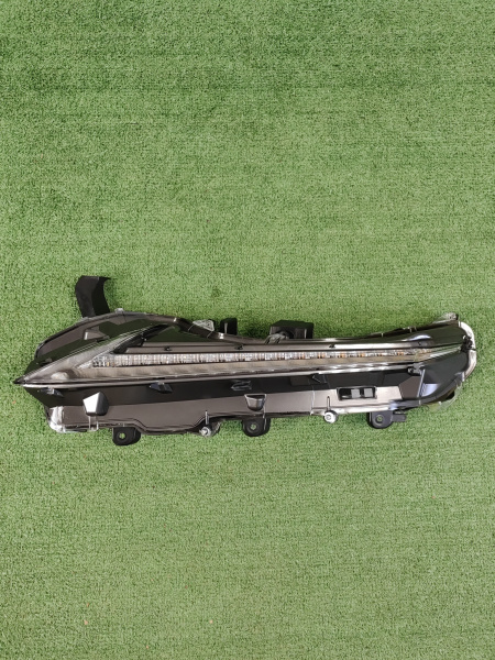 Ходовой огонь левый Lexus NX 8162078040