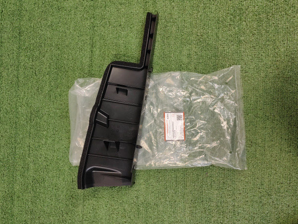 Дефлектор радиатора правый Gac GS8 7145002DRS0000M10