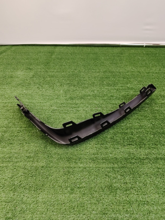 Молдинг переднего бампера правый Geely Tugella 6010095900