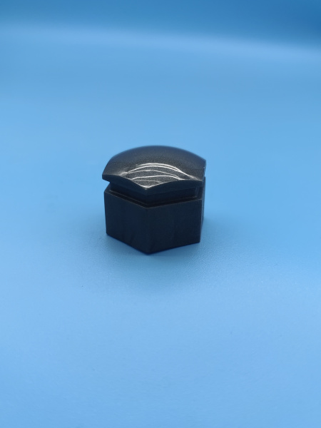 Колпачок болта Geely Coolray JQ97021G74