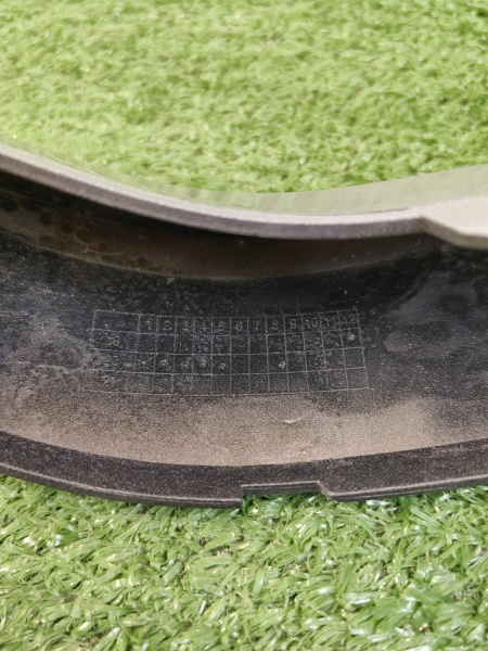 Молдинг передний левый серый Chery Tiggo 7 Pro 602000946AAAGG