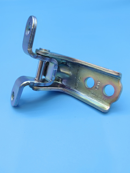 Петля двери передней левой верхняя Geely Coolray 5075036900